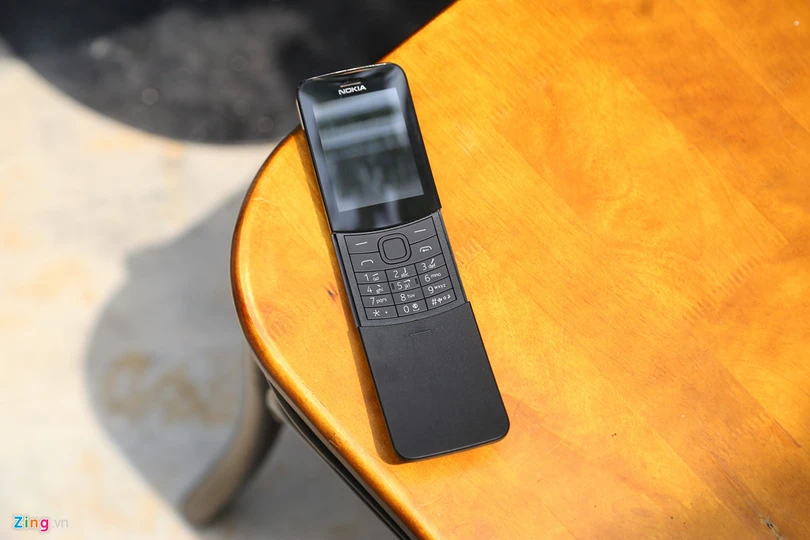 Trải nghiệm nhanh “quả chuối” Nokia 8110 vừa về Việt Nam