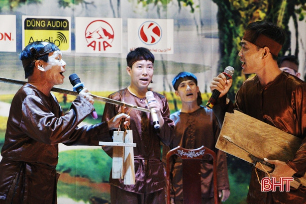 Thành phố Hà Tĩnh khai mạc Liên hoan dân ca ví, giặm Nghệ Tĩnh