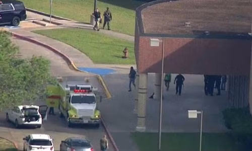 Thế giới ngày qua: Chỉ có 3 người sống sót trong vụ máy bay chở hơn 100 người rơi ở Cuba