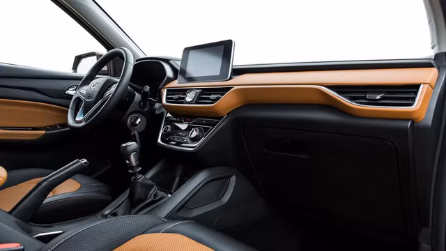 Ô tô Trung Quốc đời mới đẹp long lanh, rẻ bất ngờ: Dám liều làm “chuột bạch”?