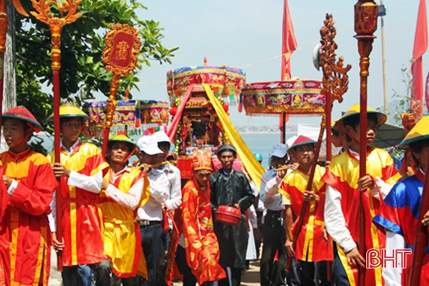 Lễ rước bằng di sản Lễ hội đền Chiêu Trưng sẽ diễn ra dọc sông Cày