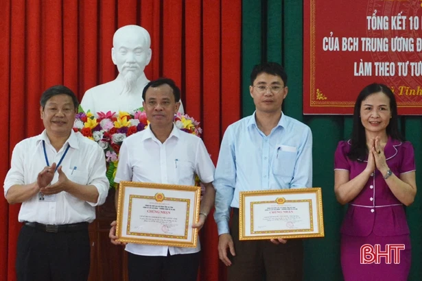 Ngành LĐTB&XH Hà Tĩnh tuyên dương 17 điển hình làm theo gương Bác