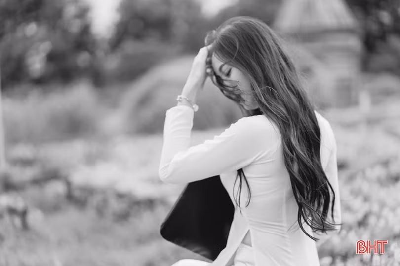 Hoa khôi người Hà Tĩnh duyên dáng trong bộ ảnh áo dài