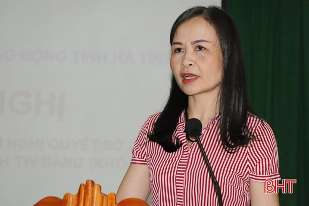 LĐLĐ Hà Tĩnh biểu dương 4 cá nhân điển hình học tập và làm theo Bác