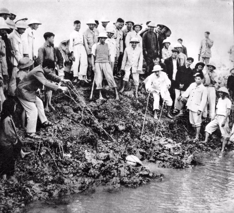 50 bức ảnh lịch sử về Chủ tịch Hồ Chí Minh ảnh 31 50 bức ảnh lịch sử về Chủ tịch Hồ Chí Minh