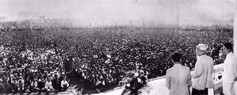 50 bức ảnh lịch sử về Chủ tịch Hồ Chí Minh ảnh 39 50 bức ảnh lịch sử về Chủ tịch Hồ Chí Minh