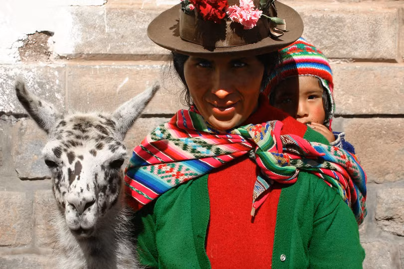 Nhiếp ảnh gia người Bỉ đi khắp thế giới chụp ảnh về tình mẫu tử