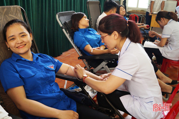 can bo dvtn nganh y te se chia giot hong nhan ai