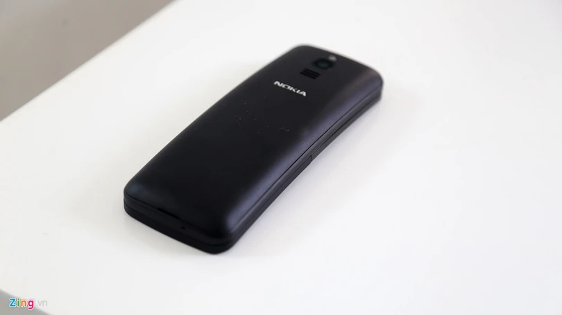Trải nghiệm nhanh “quả chuối” Nokia 8110 vừa về Việt Nam
