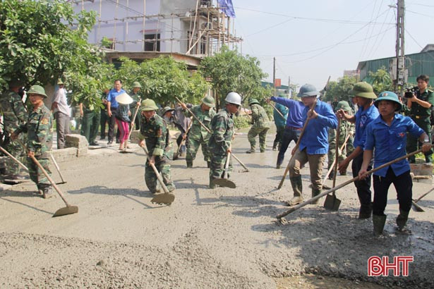 Bộ đội Biên phòng giúp người dân Kỳ Hà xây dựng nông thôn mới