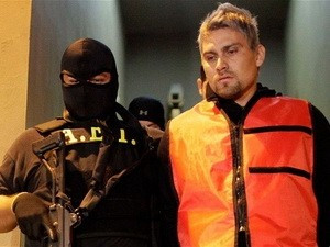 Omar Ortiz bị cảnh sát bắt giữ. (Nguồn: telegraph.co.uk)