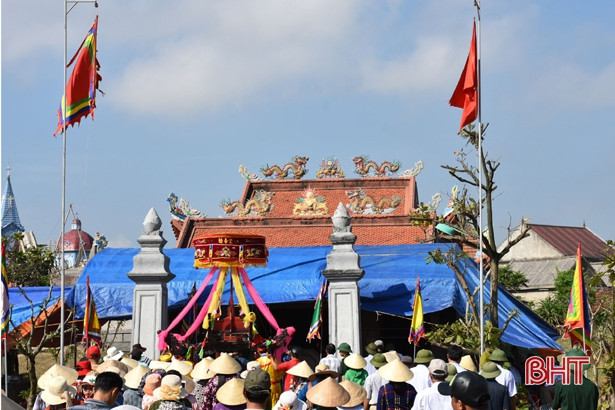 doc dao le hoi cau ngu o cam nhuong