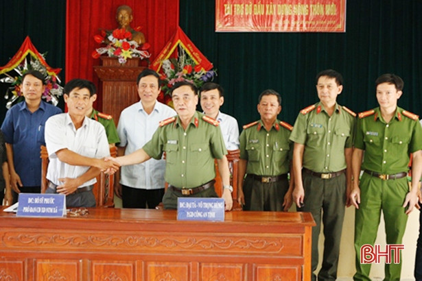 Công an tỉnh đỡ đầu xã Bắc Sơn xây dựng nông thôn mới