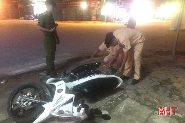 Truy đuổi gần 100km bắt tài xế xe tải đâm xe CSGT bỏ chạy