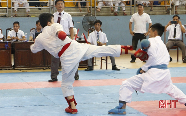 T.P Hà Tĩnh nhất toàn đoàn giải Karate toàn tỉnh năm 2018