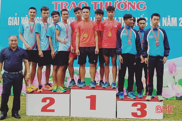 Hà Tĩnh giành 7 huy chương tại giải Vô địch Điền kinh trẻ quốc gia
