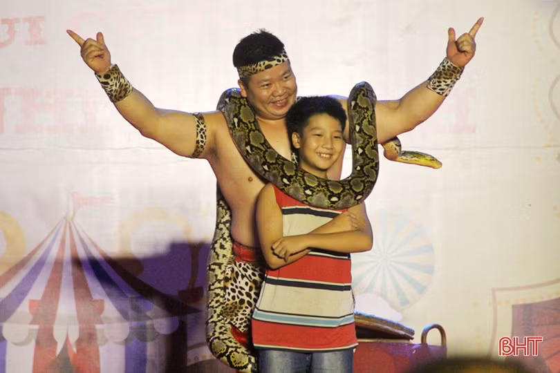 Cuộc sống đầy sắc màu qua tranh trẻ thơ Hà Tĩnh