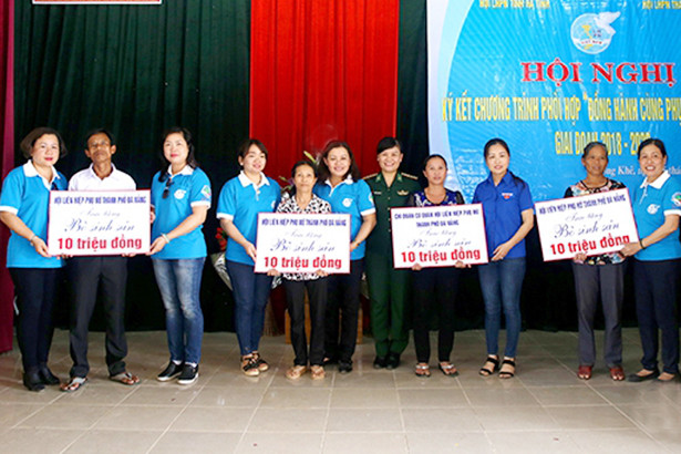 Ký kết chương trình Đồng hành cùng phụ nữ biên cương