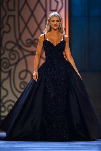 ngam nhan sac my nhan toc vang dang quang hoa hau my 2018