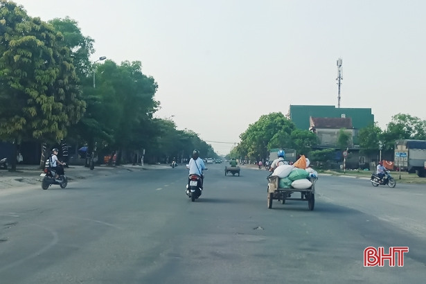 Xe máy lôi tung hoành từ quê đến phố