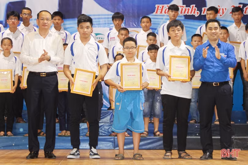 34 học sinh đạt giải hội thi Tin học trẻ Hà Tĩnh lần thứ XXI