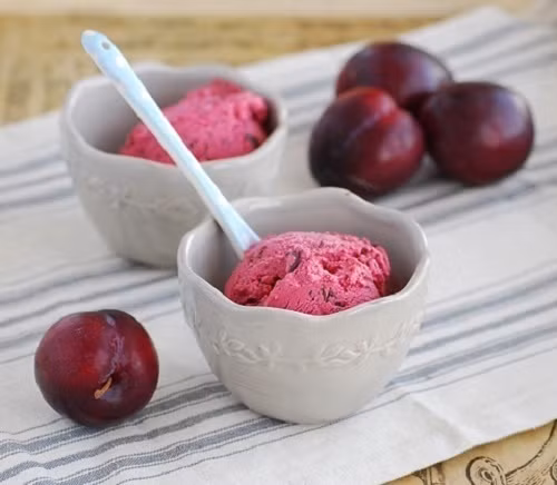 Mùa mận về! Tràn trề các món ăn siêu hấp dẫn từ mận