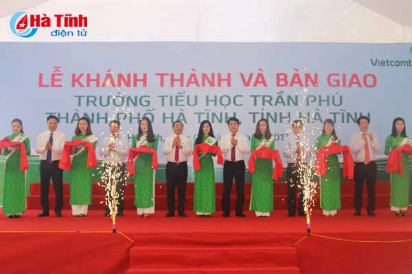 nganh ngan hang dong hanh voi nguoi ngheo ha tinh