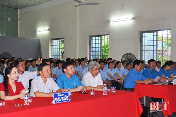 Truyền thông pháp luật cho hơn 200 công nhân Công ty CP May Hà Tĩnh