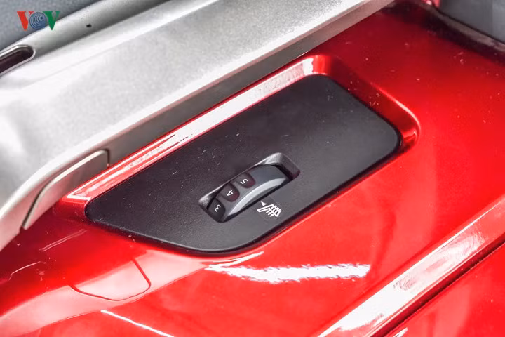 Cận cảnh Honda Gold Wing giá 1,2 tỷ đồng vừa xuất hiện tại Việt Nam