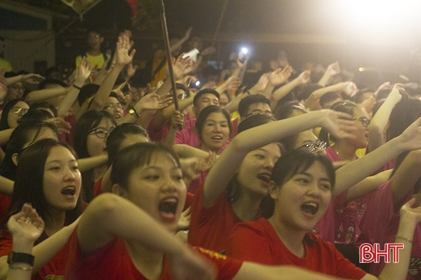 Lắng đọng Đêm tri ân của học sinh THPT Chuyên Hà Tĩnh