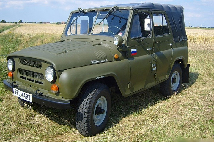 Ngỡ ngàng sức sống của xe quân sự UAZ thần thánh