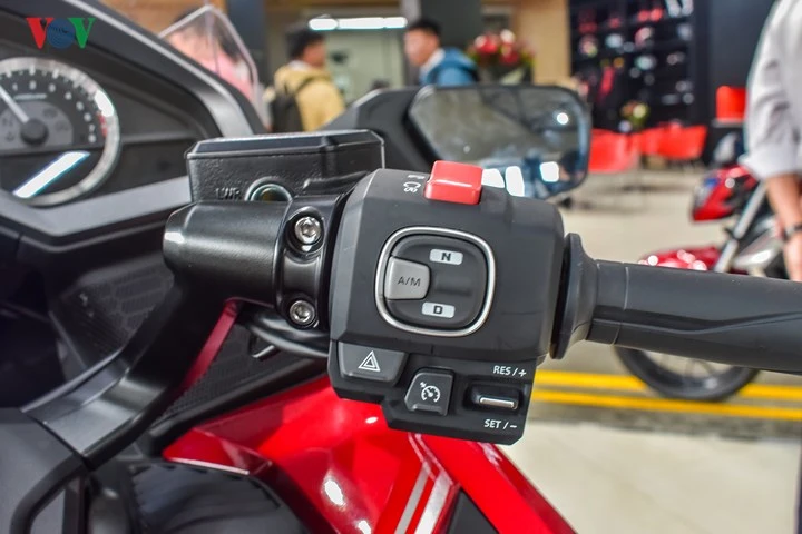 Cận cảnh Honda Gold Wing giá 1,2 tỷ đồng vừa xuất hiện tại Việt Nam