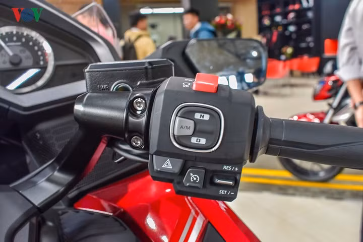 Cận cảnh Honda Gold Wing giá 1,2 tỷ đồng vừa xuất hiện tại Việt Nam