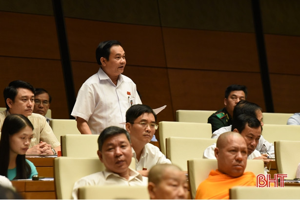 Quốc hội tiếp tục thảo luận về tình hình phát triển kinh tế - xã hội