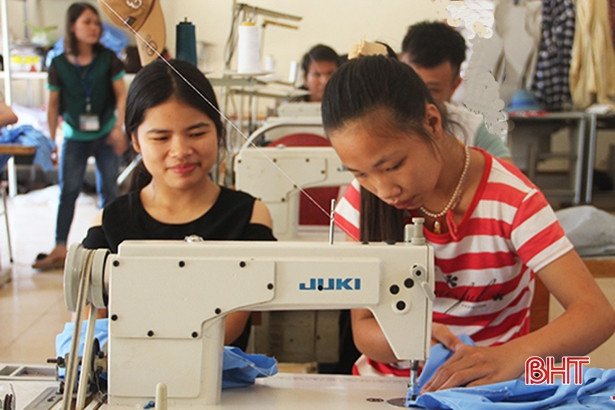 Thêm 146 người tàn tật được đào tạo nghề