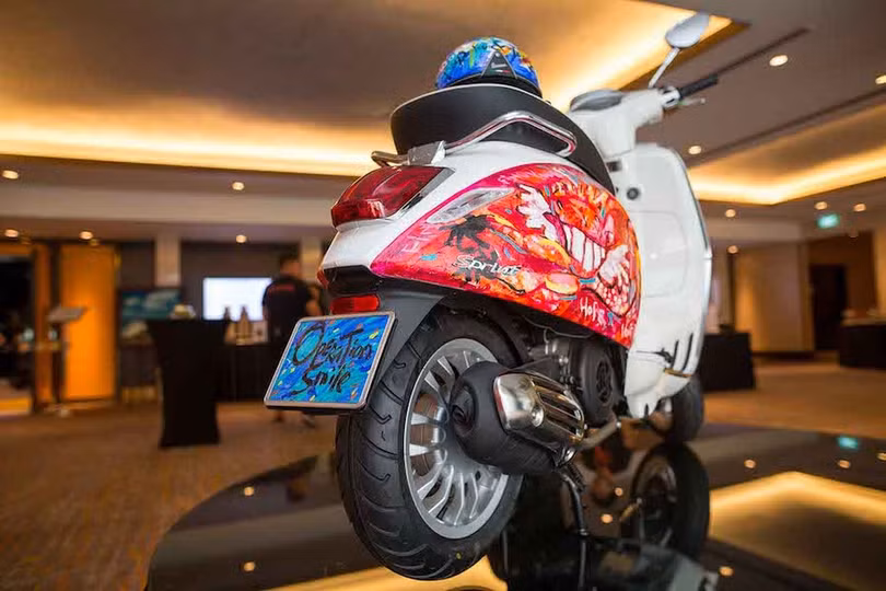 vespa sprint gia gan 600 trieu dong lap ky luc xe scooter dat nhat viet nam