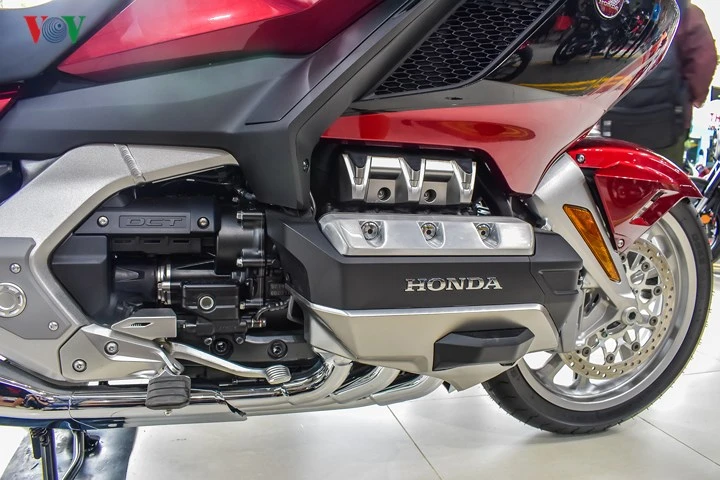 Cận cảnh Honda Gold Wing giá 1,2 tỷ đồng vừa xuất hiện tại Việt Nam