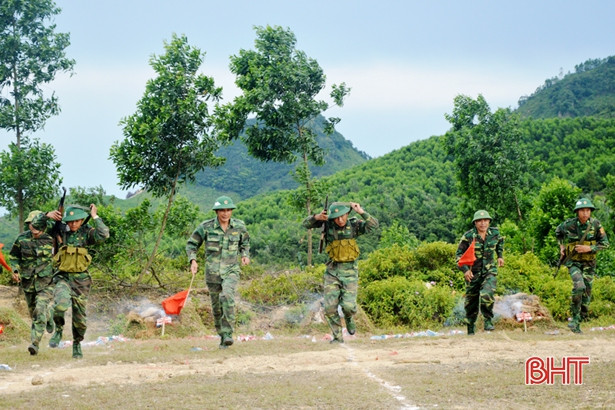 Cùng lính trẻ biên phòng Hà Tĩnh trải nghiệm thực hành 3 tiếng nổ