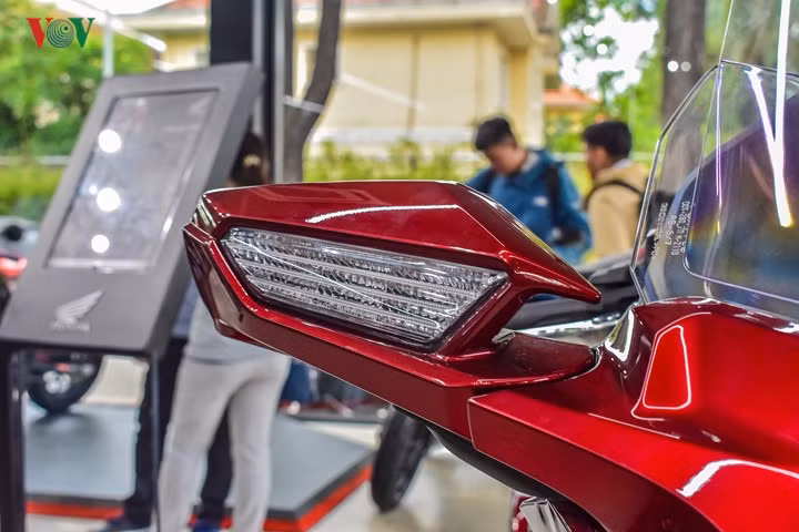 Cận cảnh Honda Gold Wing giá 1,2 tỷ đồng vừa xuất hiện tại Việt Nam