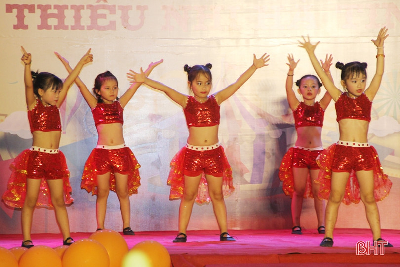 Vui nhộn buổi diễn xiếc miễn phí “Vui cùng thiếu nhi Hà Tĩnh”