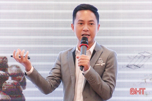 Giúp con nhận biết bản thân