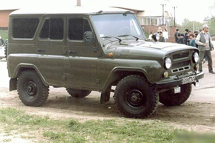 Ngỡ ngàng sức sống của xe quân sự UAZ thần thánh