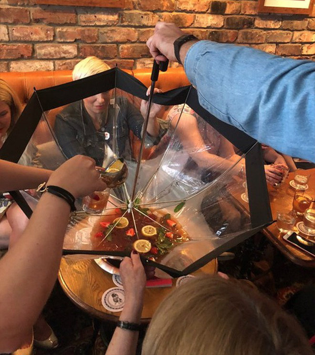 Chỉ là... ăn thôi mà, có cần làm quá vậy không?