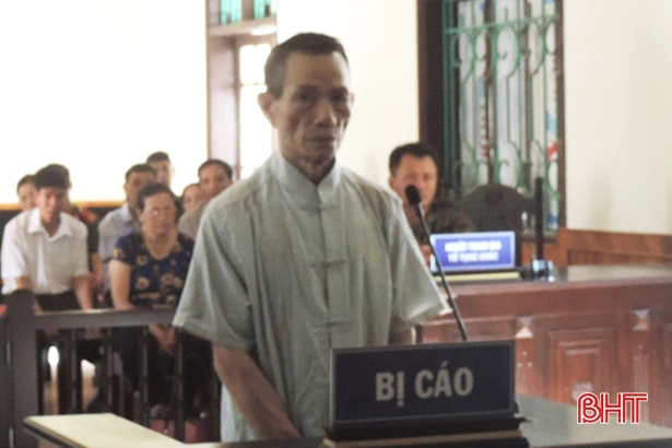 Truy tìm người đàn ông trong đêm đột nhập nhà phụ nữ dở trò đồi bại