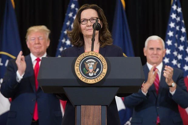 chan dung nu giam doc dau tien cua cia gina haspel