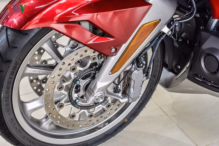 Cận cảnh Honda Gold Wing giá 1,2 tỷ đồng vừa xuất hiện tại Việt Nam