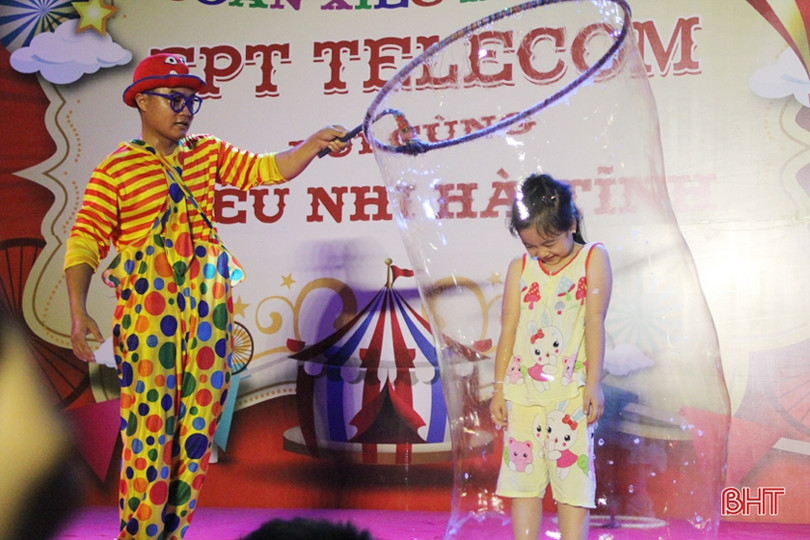 Vui nhộn buổi diễn xiếc miễn phí “Vui cùng thiếu nhi Hà Tĩnh”