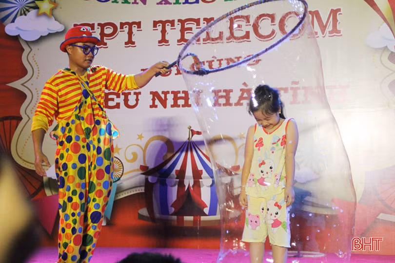 Vui nhộn buổi diễn xiếc miễn phí “Vui cùng thiếu nhi Hà Tĩnh”