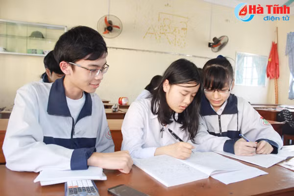 Giành học bổng 6 tỷ đồng, nữ sinh Hà Tĩnh rời phố núi đi Mỹ du học ảnh 5 gianh hoc bong 6 ty dong nu sinh ha tinh roi pho nui di my du hoc