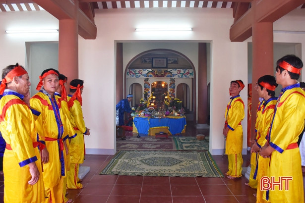 doc dao le hoi cau ngu o cam nhuong